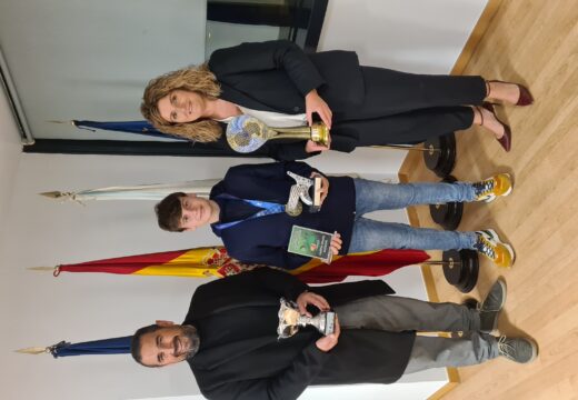 A alcaldesa recibiu no Concello ao naronés Iago Fuertes, campión do mundo coa selección española de pádel
